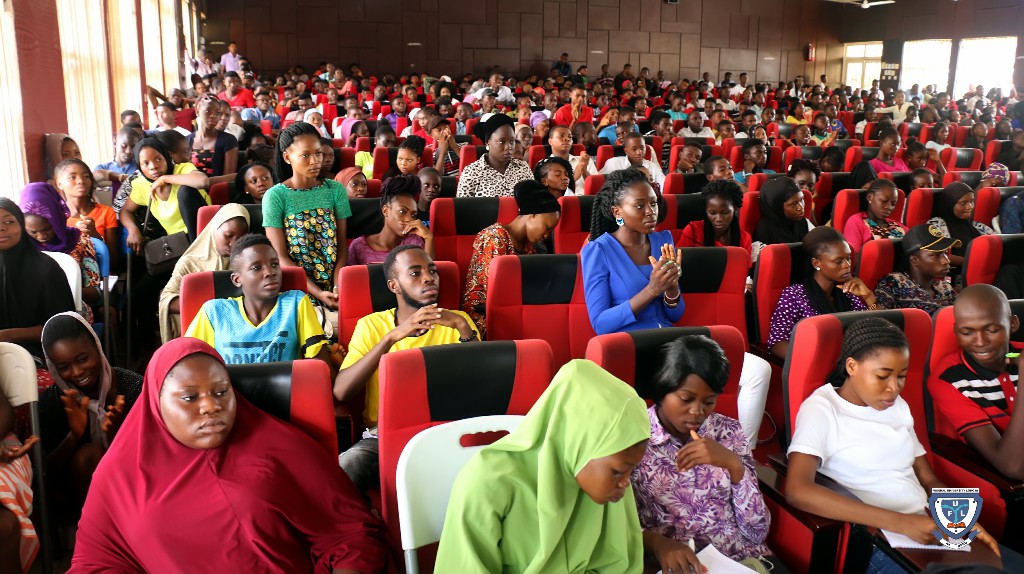 Cross section of fresh students from the Faculty Science at the orientation programme