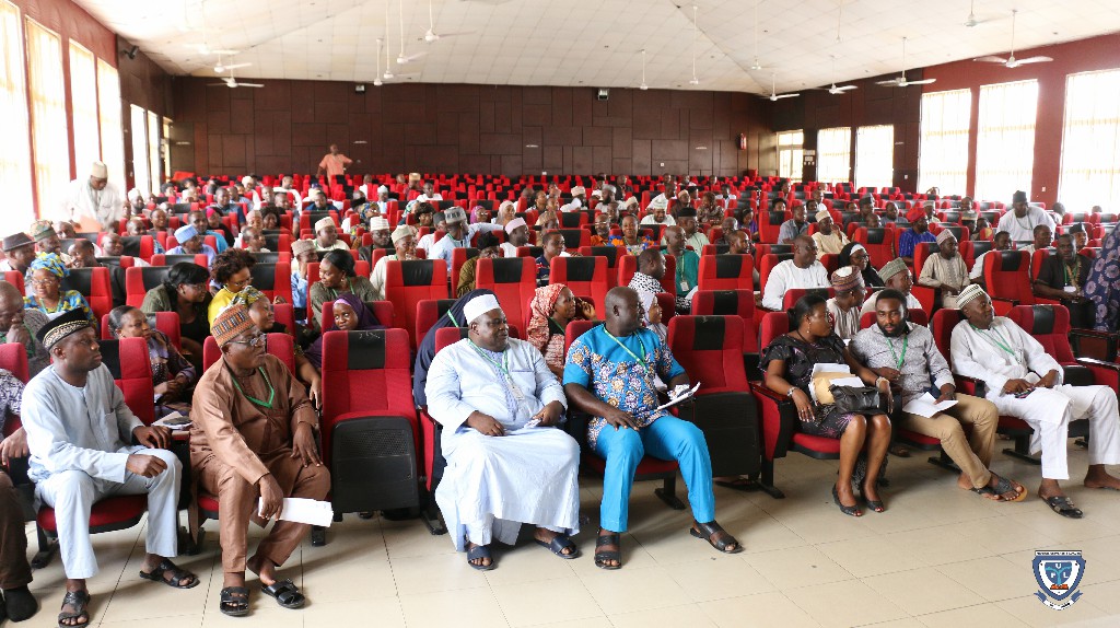 Cross section of members of Congregation at the Meeting