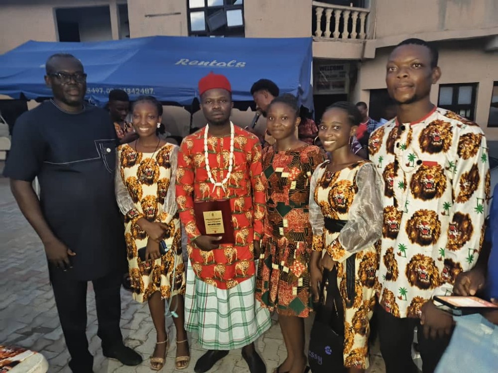 five-igbo-students-of-ful-get-scholarship-worth-n340k-from-varsity-staff-member