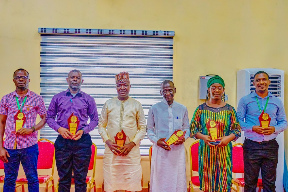 Ful Management Honours Staff, Varsity Friends With Merit Awards