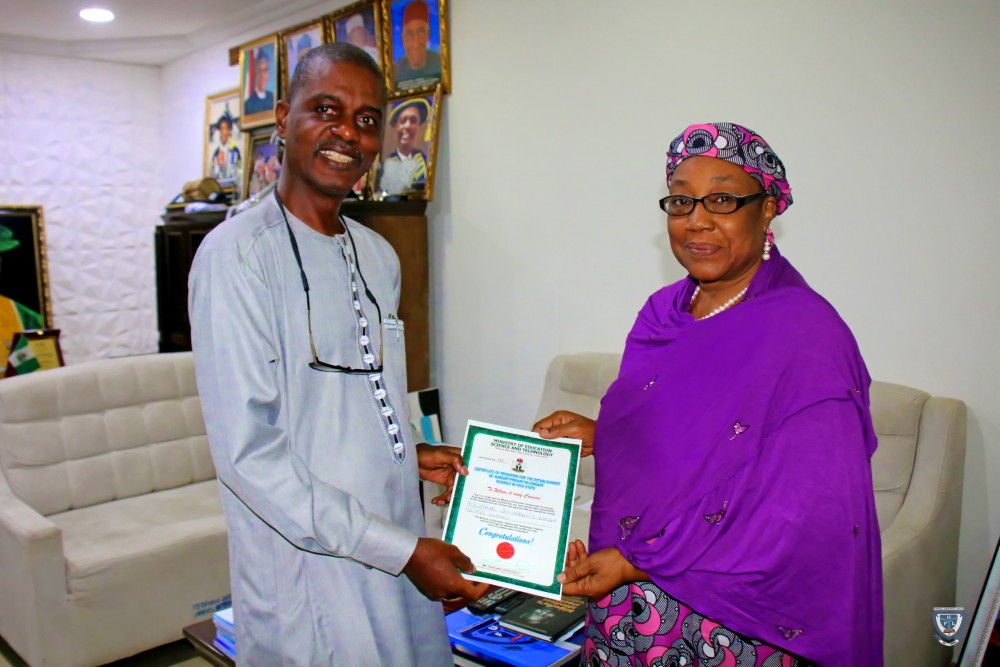 Kogi State Ministry Of Education Presents Certificate Of Operation For The Establishment Of Ful Staff School