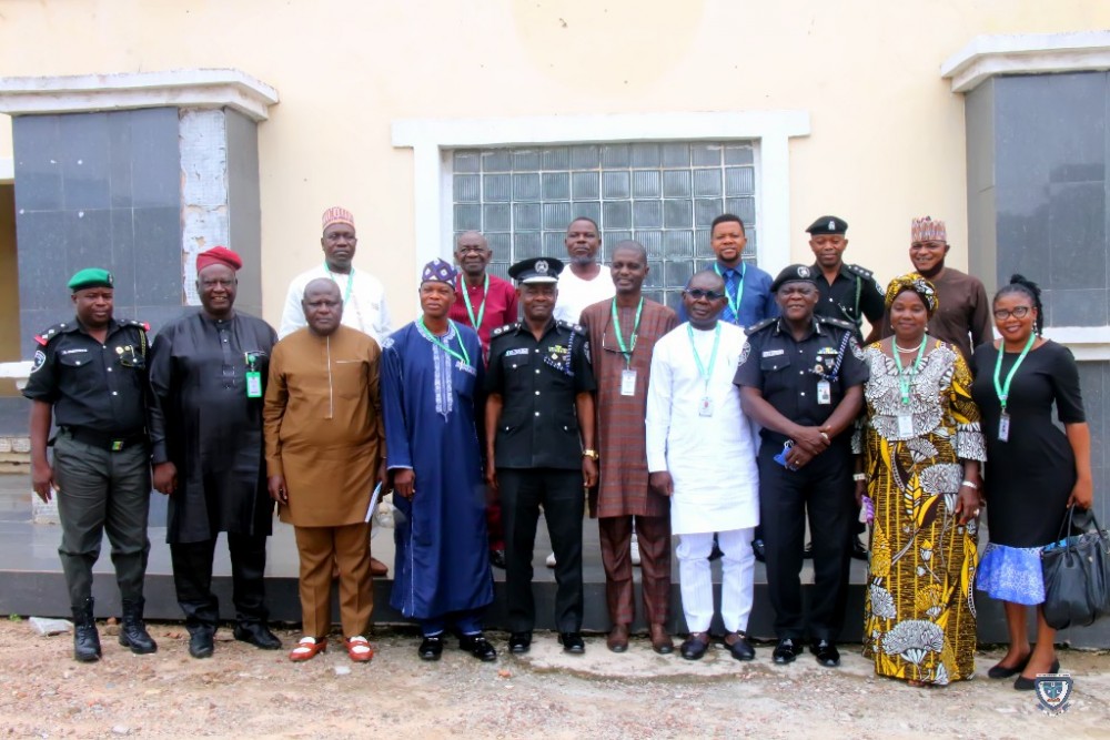 photo-news-ful-management-visits-commissioner-of-police-seeks-adequate-security-at-felele-campus